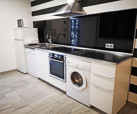 Conil Red-Black Apartment Кониль-де-ла-Фронтера Экстерьер фото